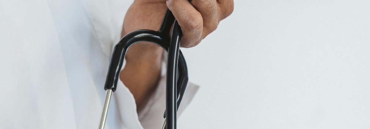 what does a medical assistant do