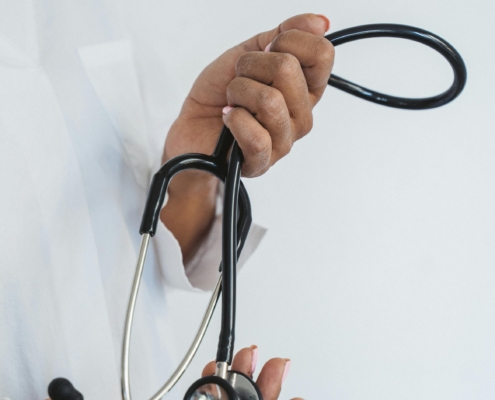 what does a medical assistant do